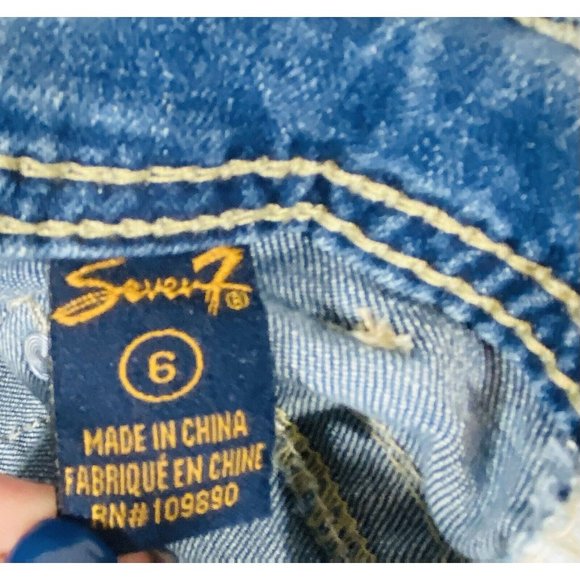 Seven7 Jean Shorts Womens Size 6 Denim Some Stretch 5.5” Inseam Embroidered - Picture 4 of 10